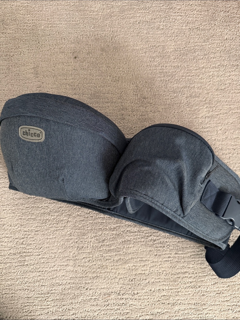 chicco Gray Baby Hip Seat Carrier - Padded Support
